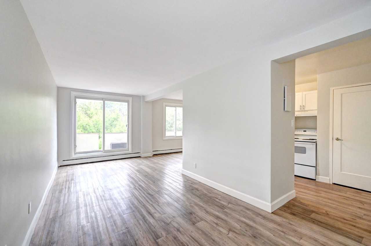 Ravine View Apartments - Photo 5 of 23