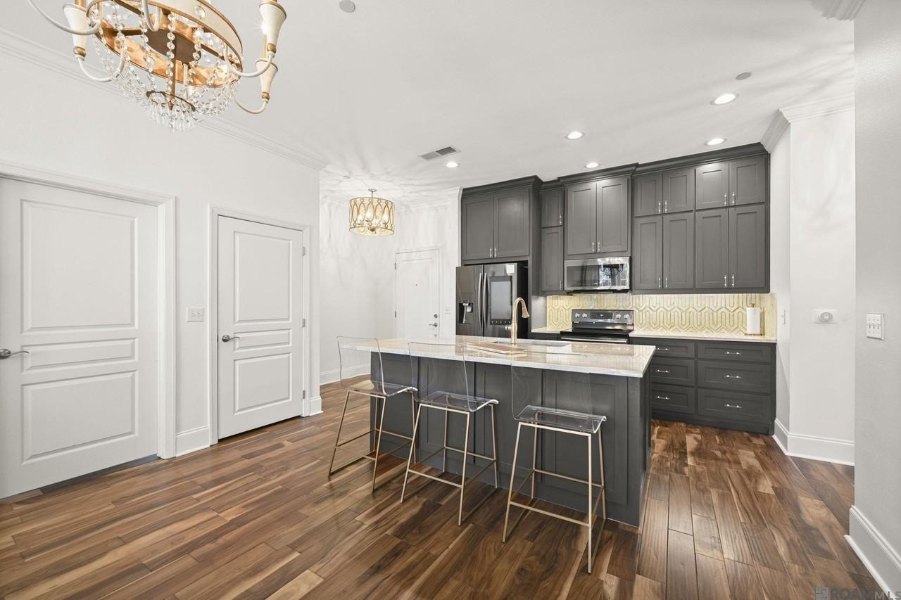 7707 Bluebonnet Blvd - Photo 2 of 25