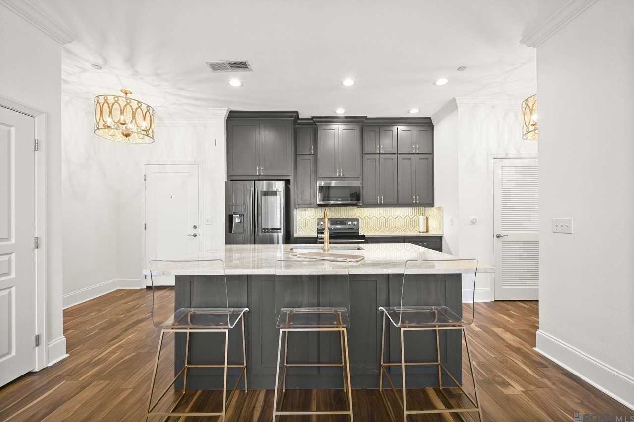 7707 Bluebonnet Blvd - Photo 3 of 25