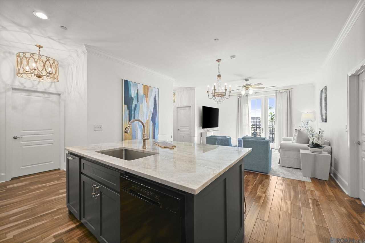 7707 Bluebonnet Blvd - Photo 6 of 25