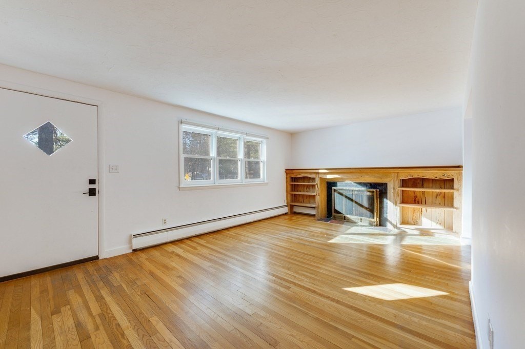 250 Hudson Rd - Photo 2 of 19