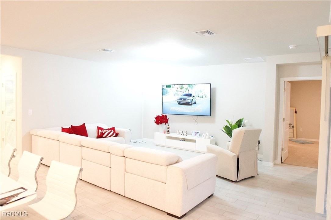 413 Se 4th St - Photo 6 of 22