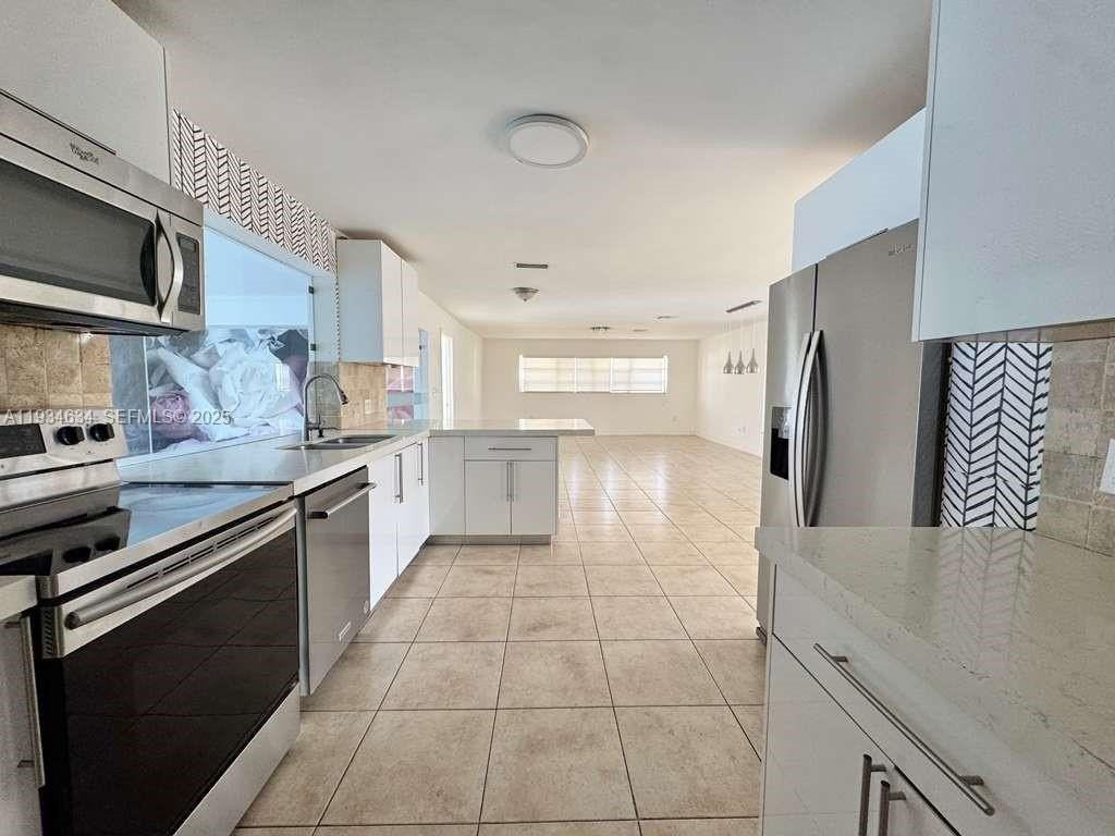 19410 Ne 19th Ave - Photo 6 of 21