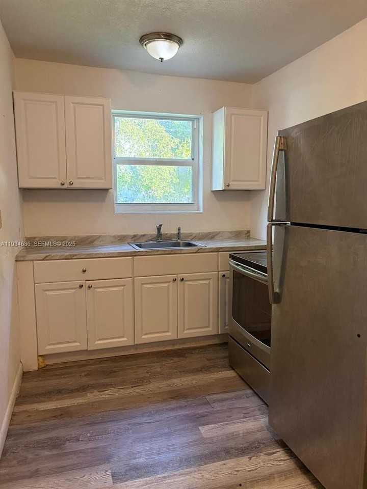 7637 Nw 3rd Ave #3 - Photo 3 of 8