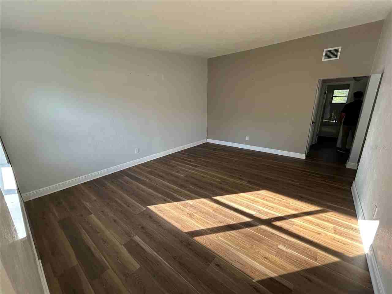 1501 - 1503 NOBLE PLACE - Photo 5 of 19