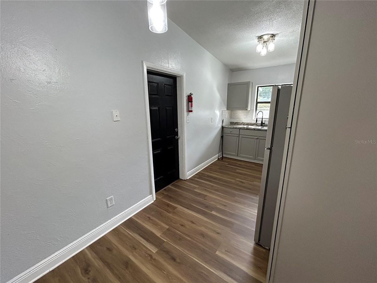 1501 - 1503 NOBLE PLACE - Photo 7 of 19