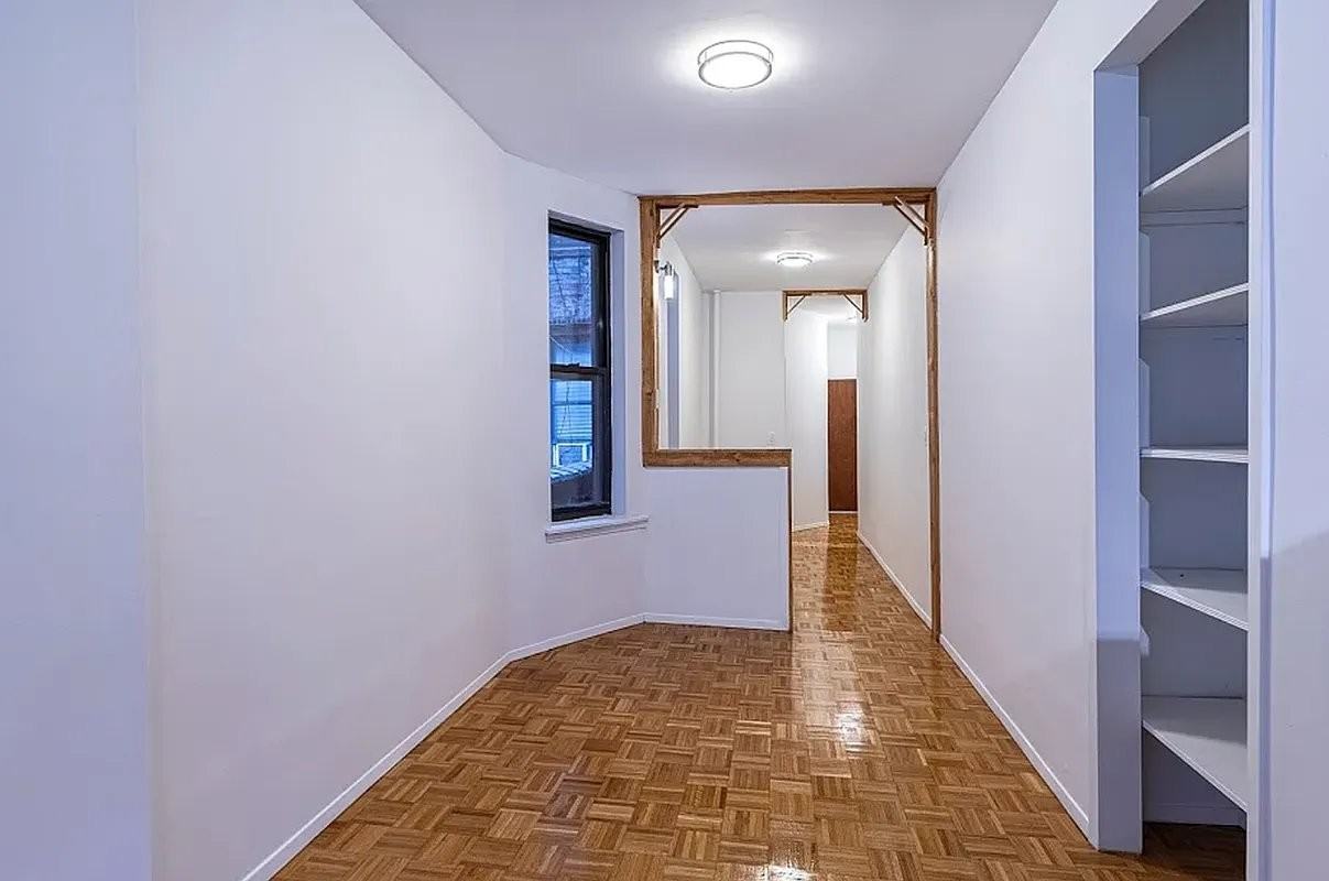 230 E 83rd St #1RW - Photo 3 of 6