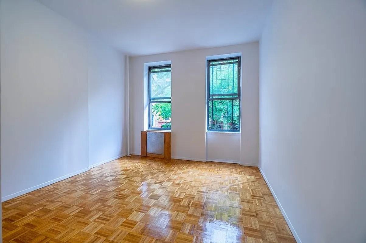 230 E 83rd St #1RW - Photo 4 of 6