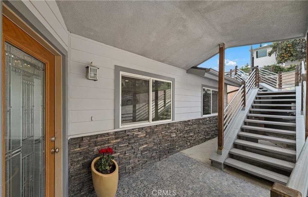 12114 Rideout Pl - Photo 2 of 19