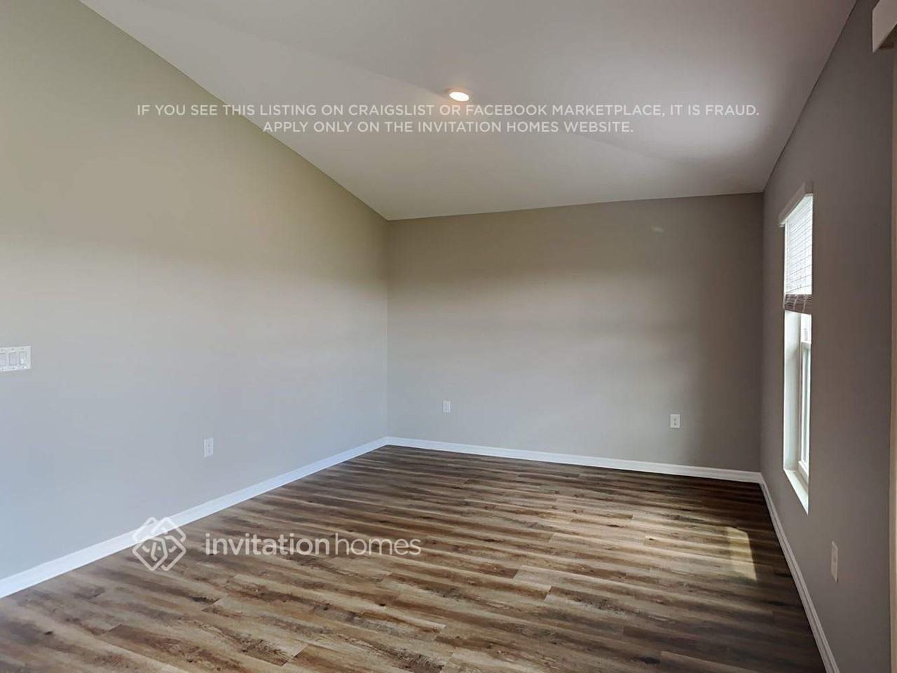 545 Ne 7th Ter - Photo 4 of 19