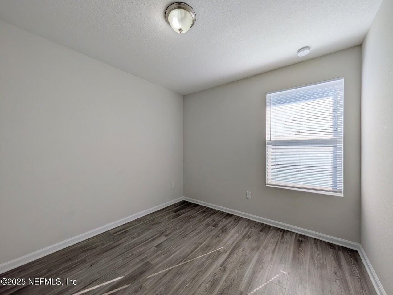 6023 Carolines Ct - Photo 4 of 16