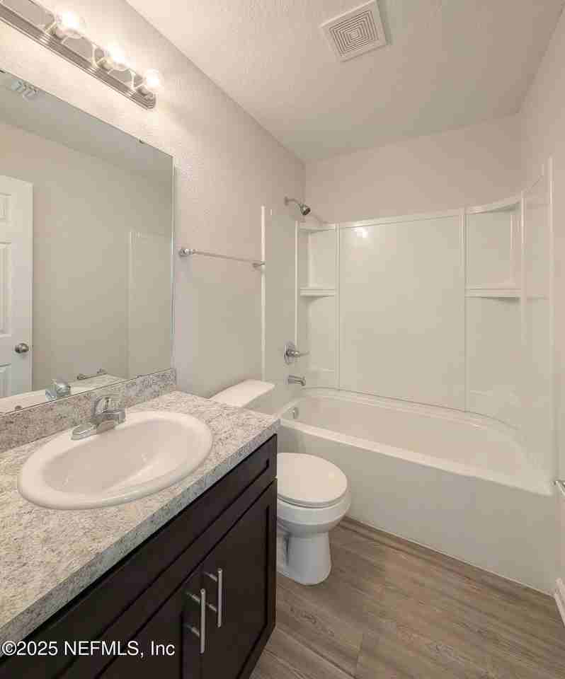 6023 Carolines Ct - Photo 5 of 16