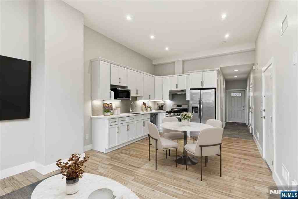 12 Dempsey Ave - Photo 2 of 22