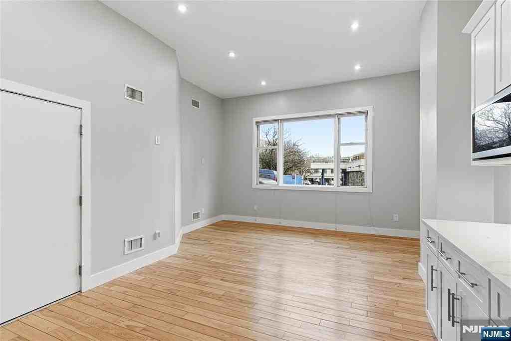 12 Dempsey Ave - Photo 5 of 22