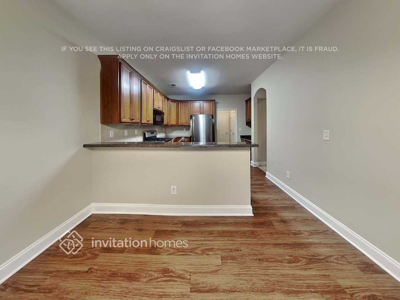 490 Roland Manor Dr - Photo 7 of 23