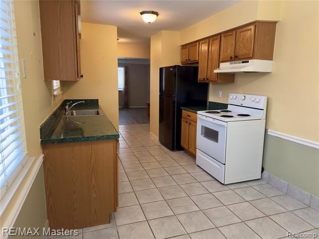 20037 Village Green Ct - Photo 3 of 11