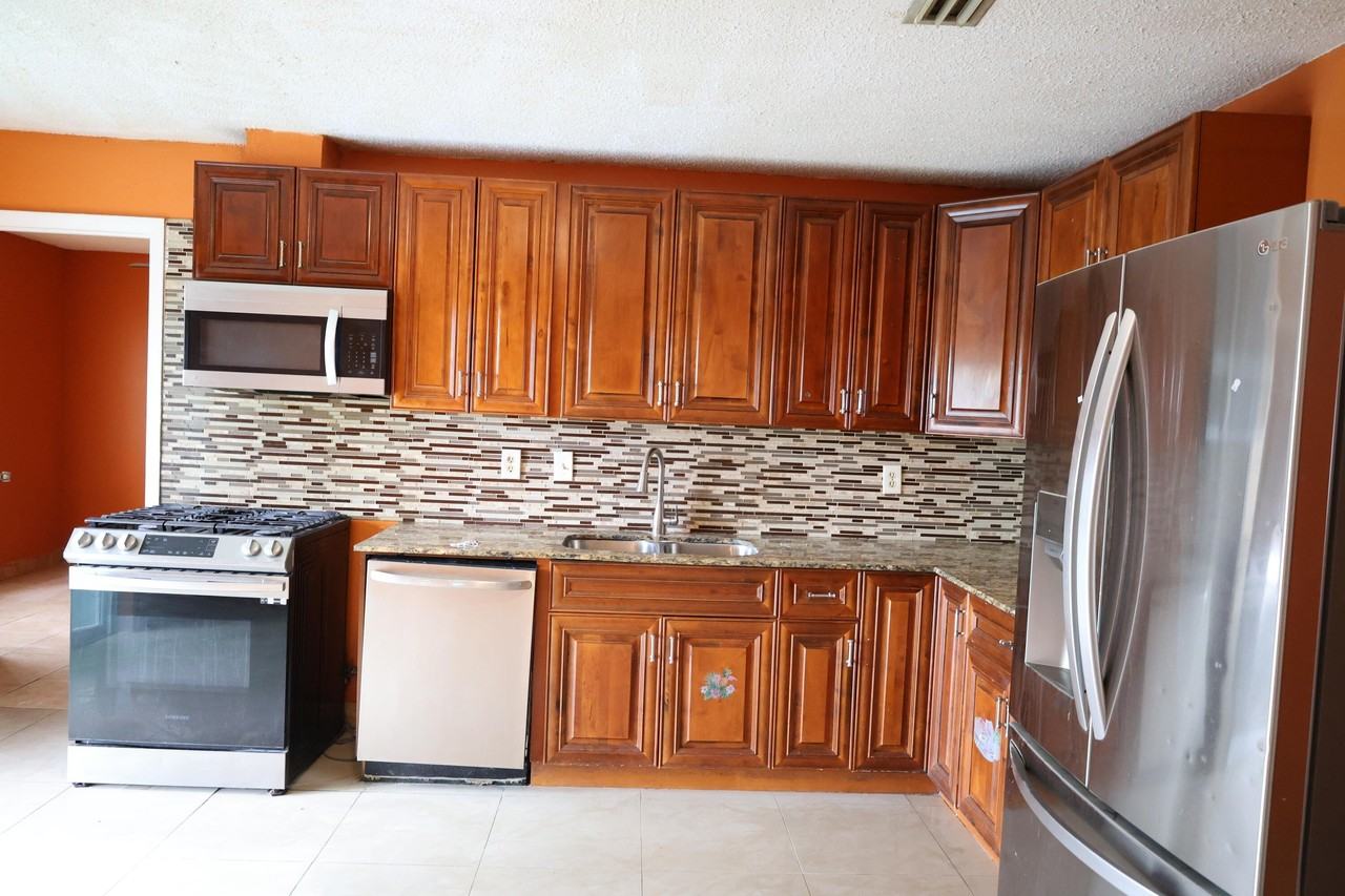 7328 Palmdale Dr - Photo 2 of 31