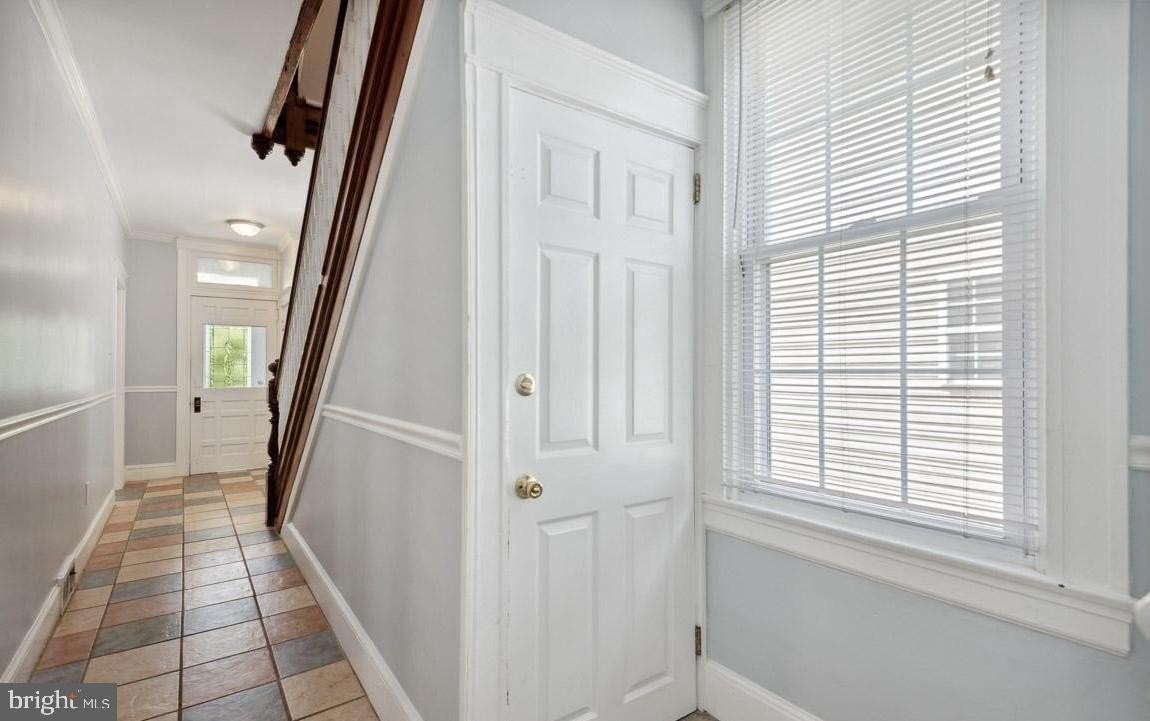 6011 Falls Rd - Photo 7 of 15