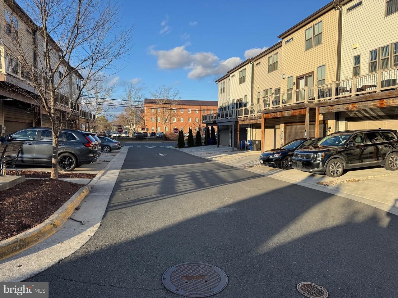 120 Tolocka Ter Ne - Photo 2 of 50