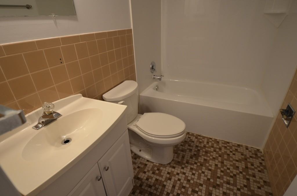 245 Niagara Street #14 - Photo 5 of 11