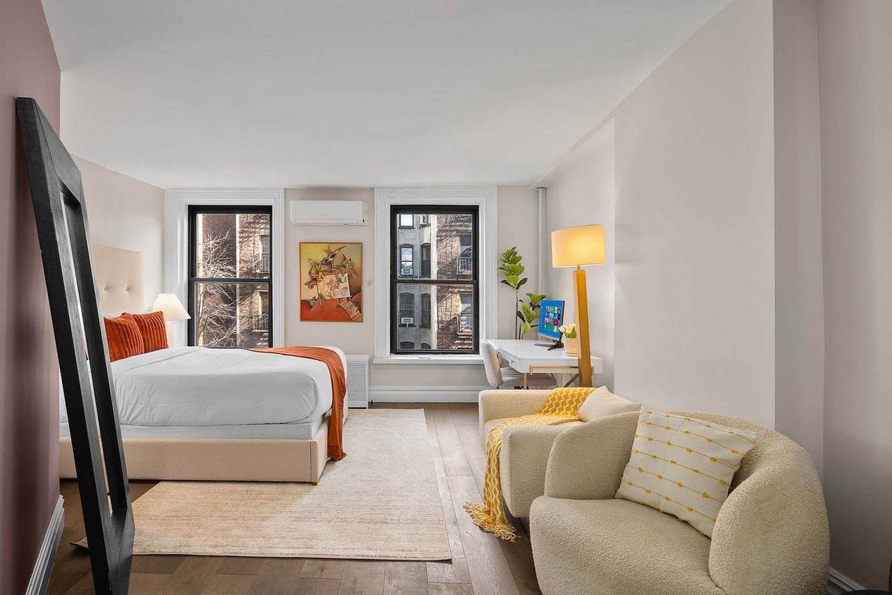 179 Sullivan St #1257494P - Photo 3 of 20