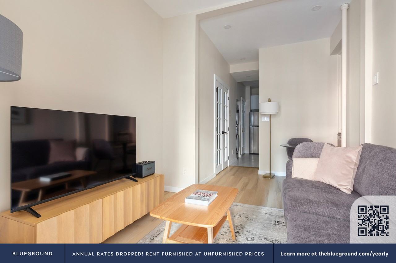 77 Barrow St #2109 - Photo 4 of 18