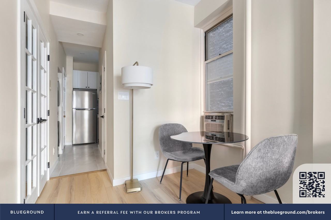 77 Barrow St #2109 - Photo 5 of 18