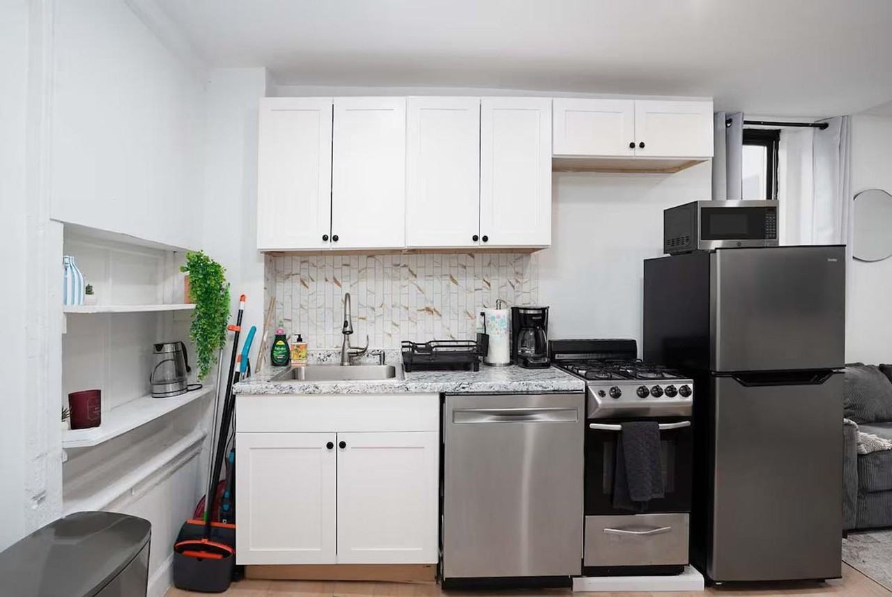 60 1st Ave #1358385P - Photo 3 of 8