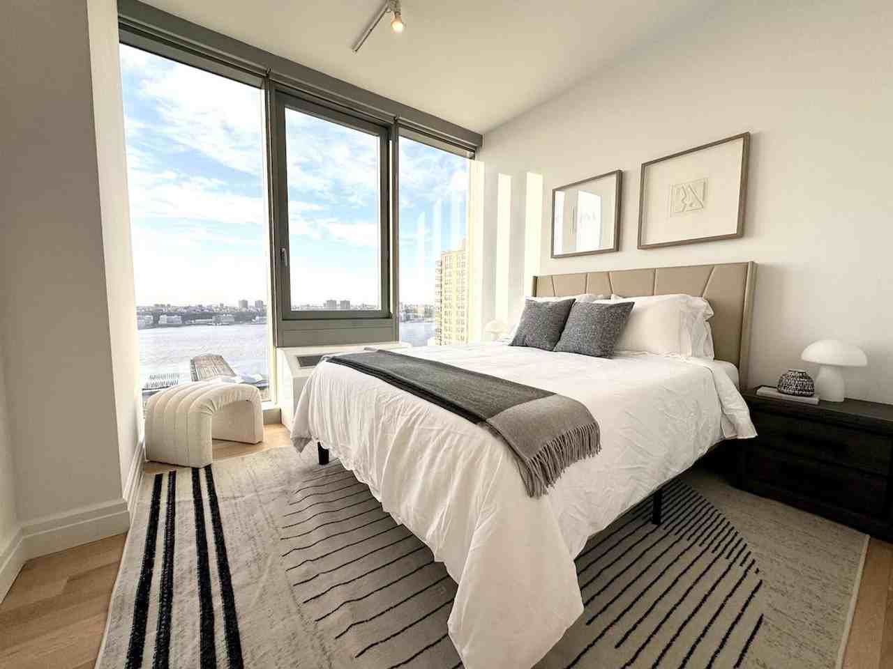 1745 Broadway #1051274P - Photo 4 of 17