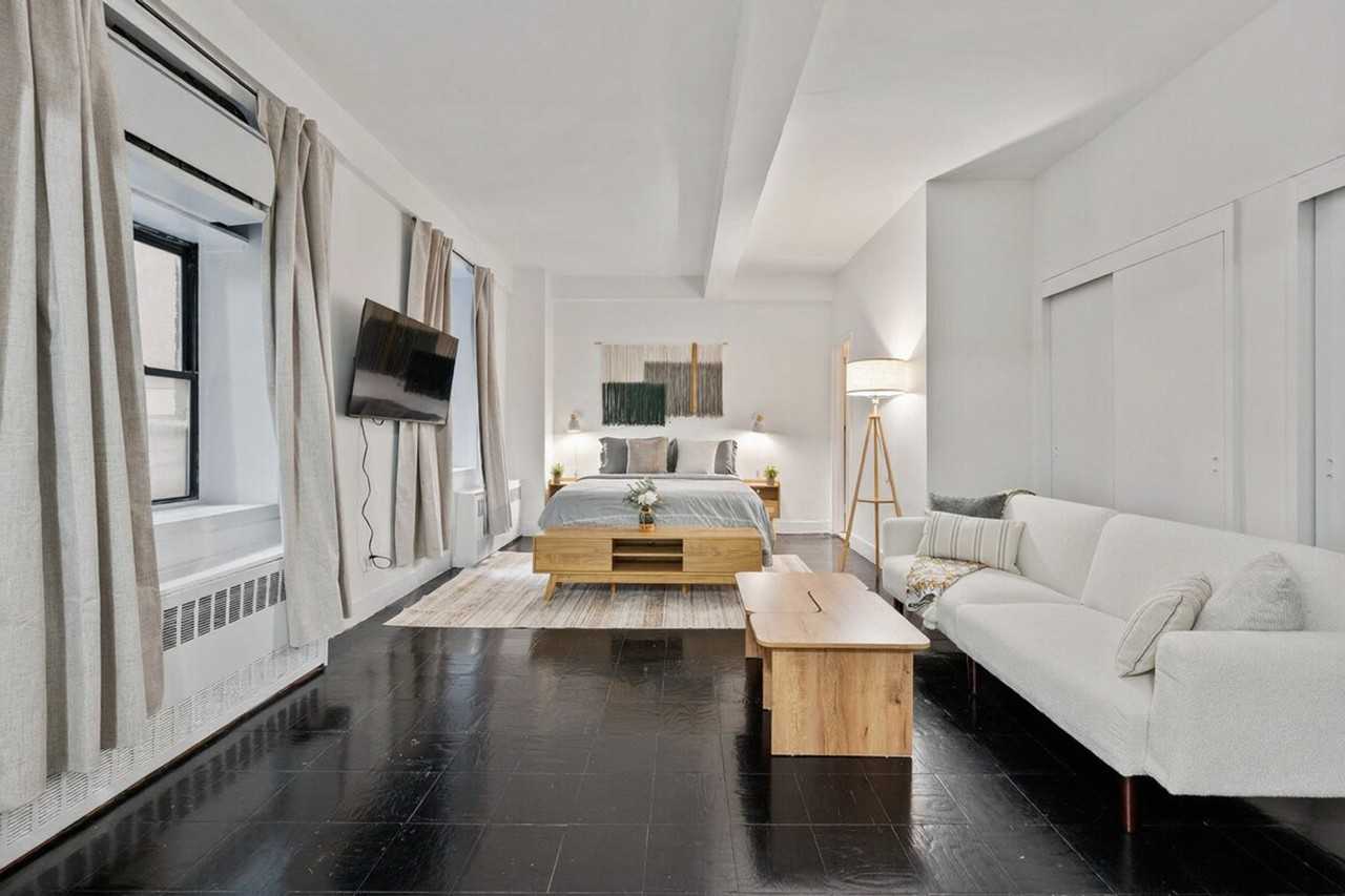 420 Lexington Ave #1369820P - Photo 4 of 12