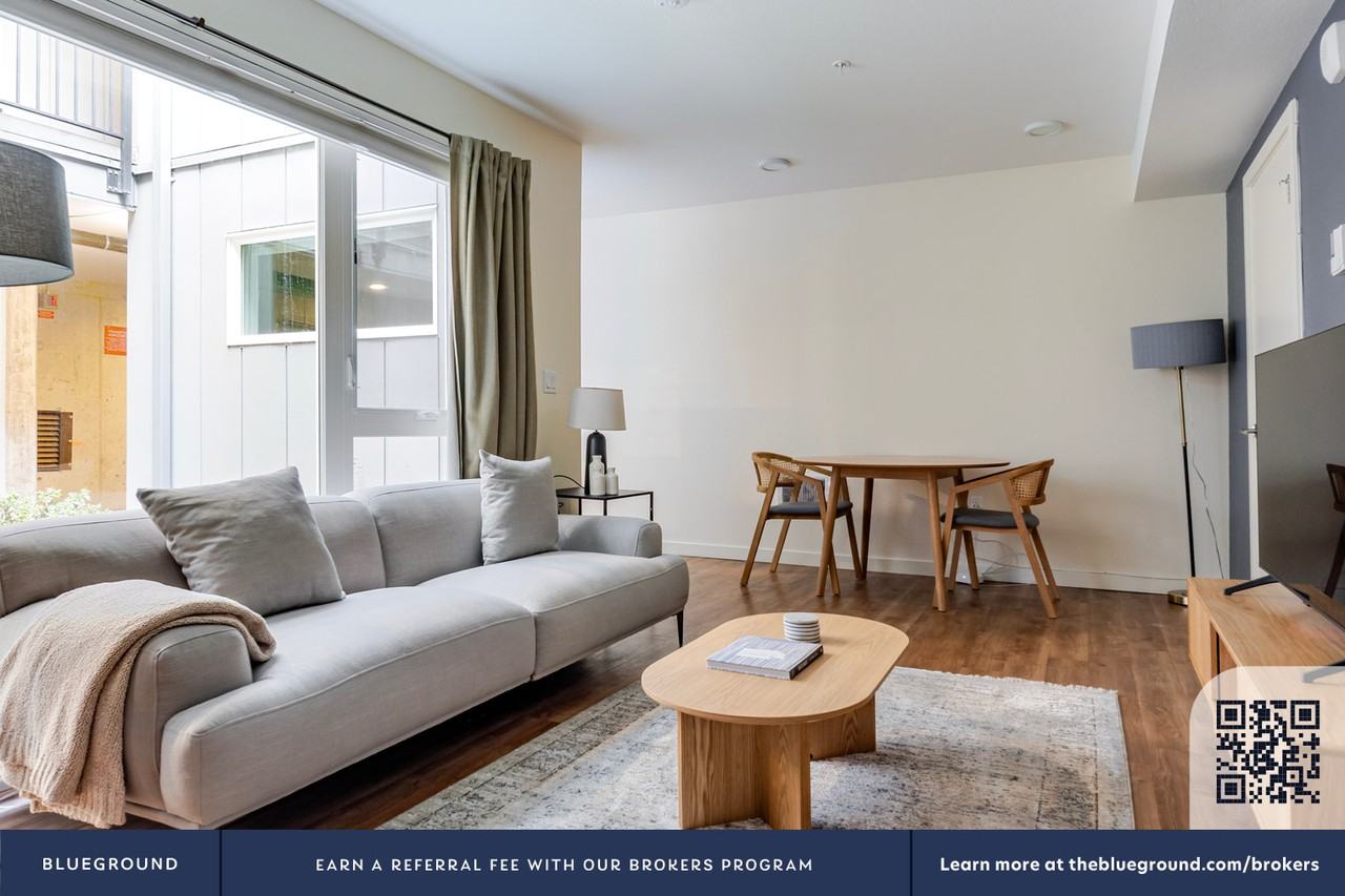 750 11th Avenue East - Photo 5 of 29