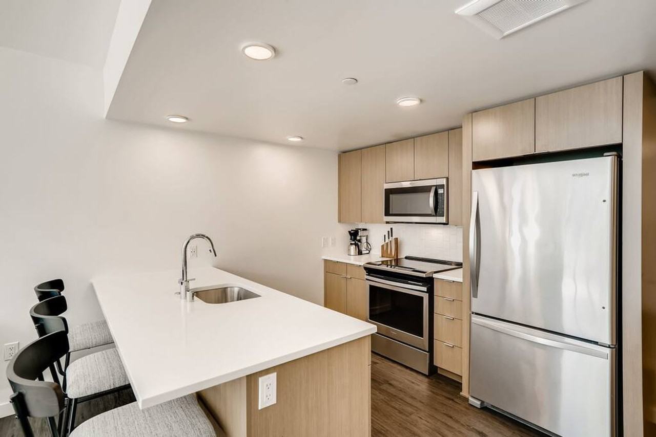 1001 Minor Avenue - Photo 3 of 32