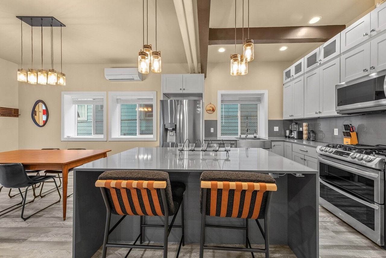 917A 17th Ave #1370200P - Photo 2 of 28