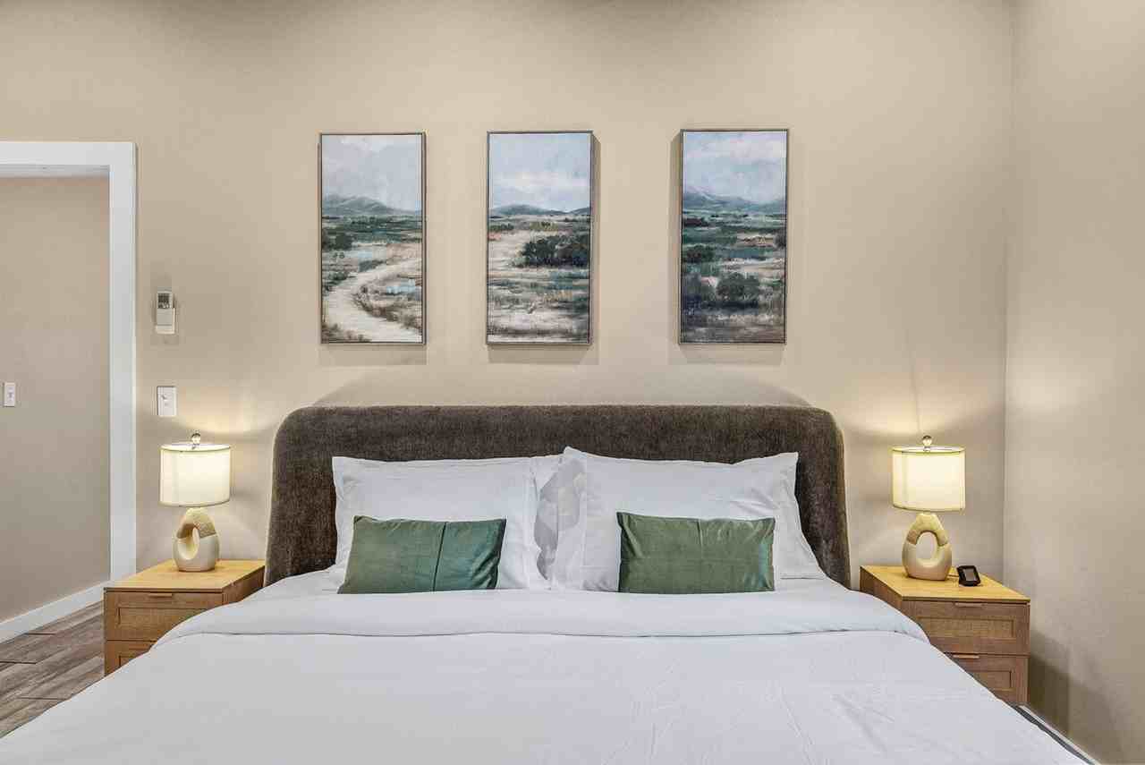 917A 17th Ave #1370200P - Photo 3 of 28