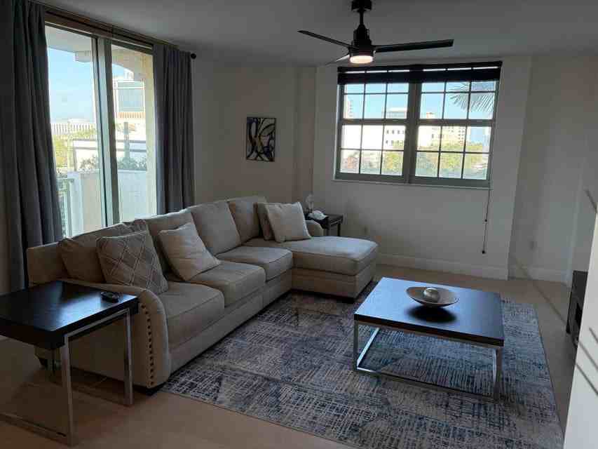 610 Clematis Street - Photo 7 of 8