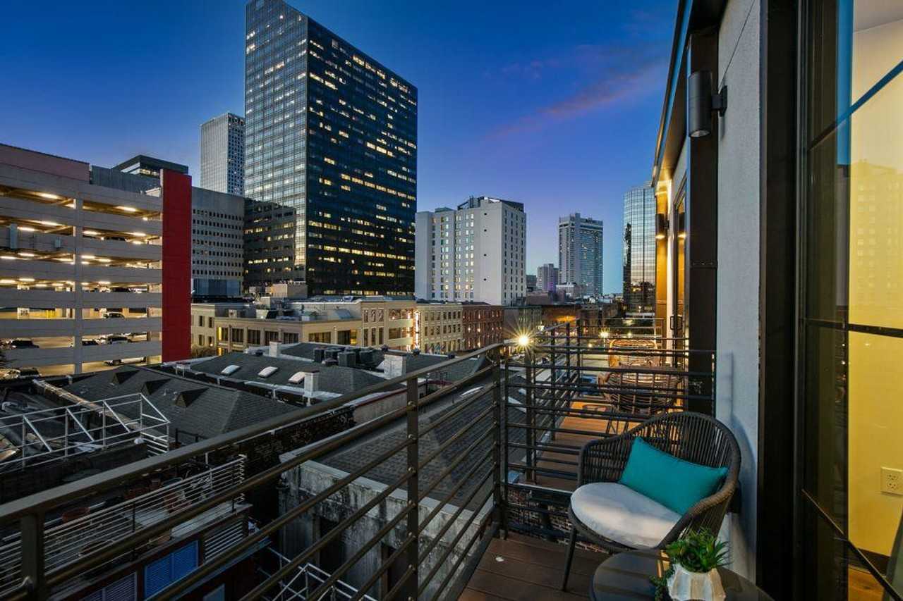 611 Commerce St #1267090P - Photo 5 of 22