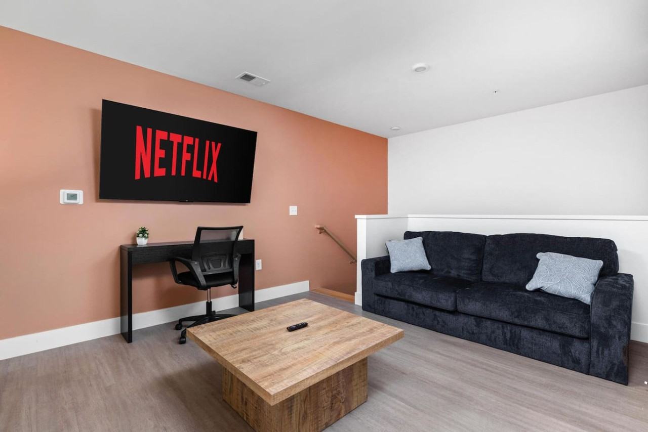 421 N Pennsylvania St #1312597P - Photo 5 of 24