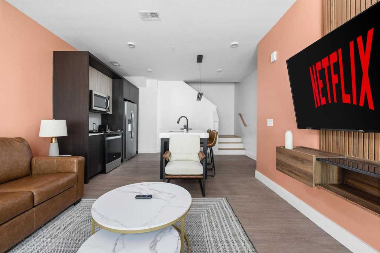 421 N Pennsylvania St #1312597P - Photo 6 of 24