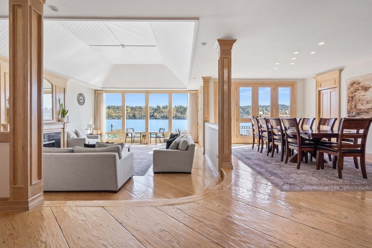 6408 E Mercer Way #1324825P - Photo 3 of 50