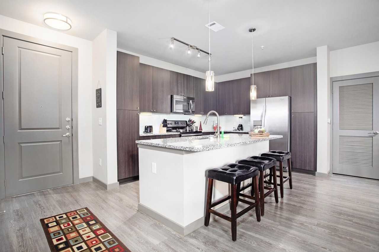 1905 Canterbury St #1359159P - Photo 5 of 20