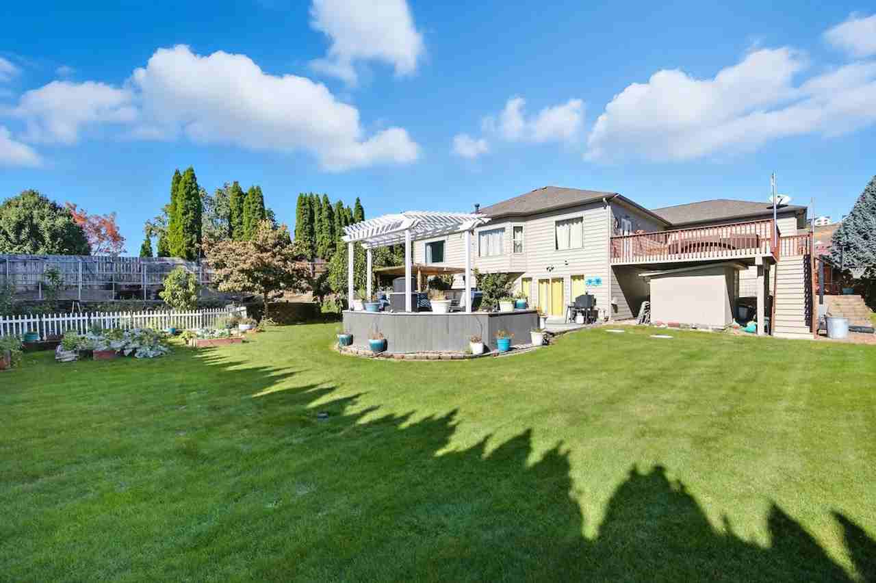 355 Cindy Rd #1324049P - Photo 7 of 48