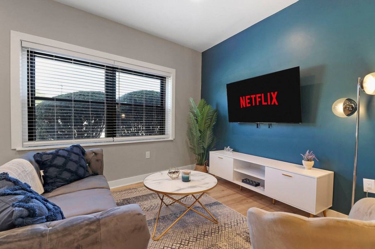 5015 Main St #1366954P - Photo 4 of 18