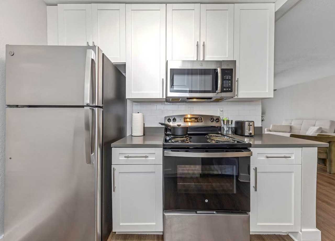 4404 W Kennedy Blvd #1369907P - Photo 7 of 50