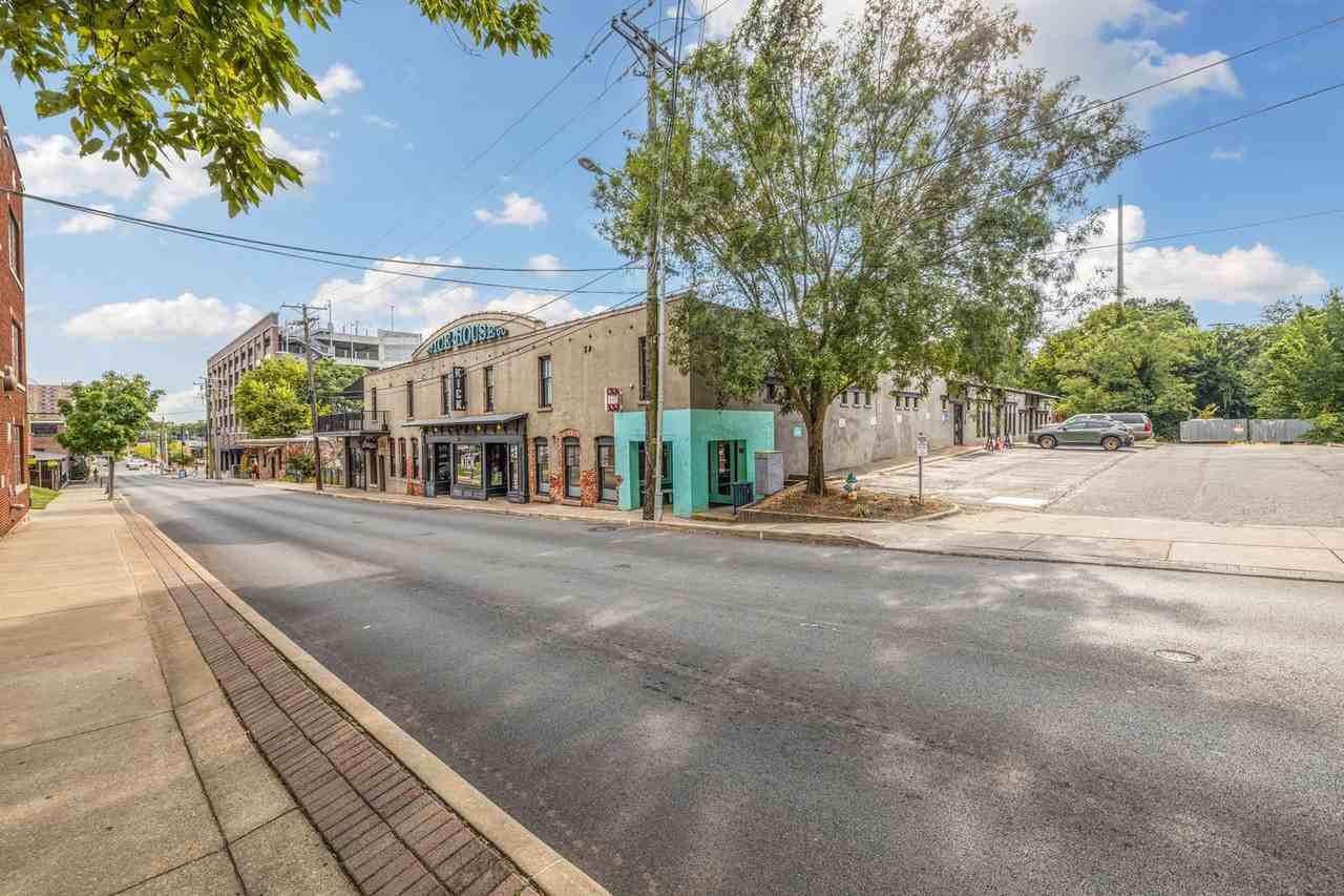 329 N West Ave #1371146P - Photo 5 of 27