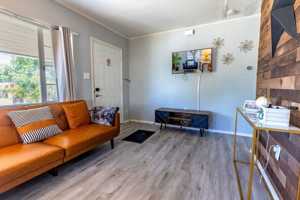 featured image of 123 Oconee St