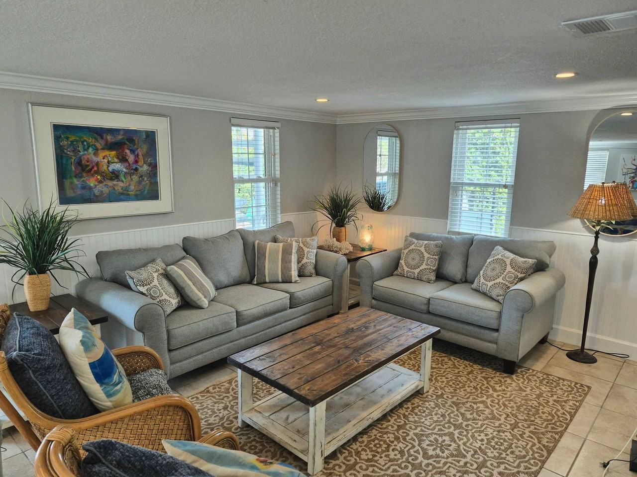 100 7th St S #1366639P - Photo 6 of 38