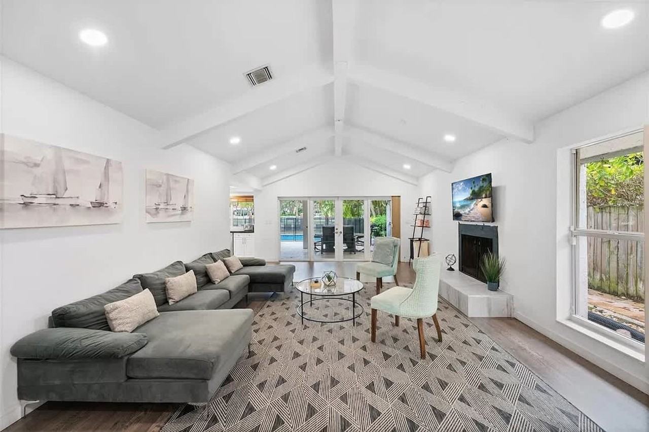 413 Holiday Dr #1372338P - Photo 7 of 49