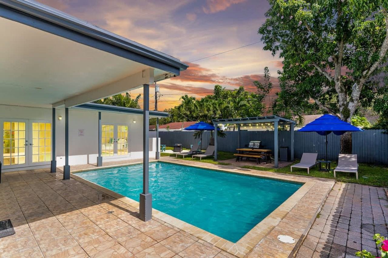 6452 Custer St #1372341P - Photo 4 of 38