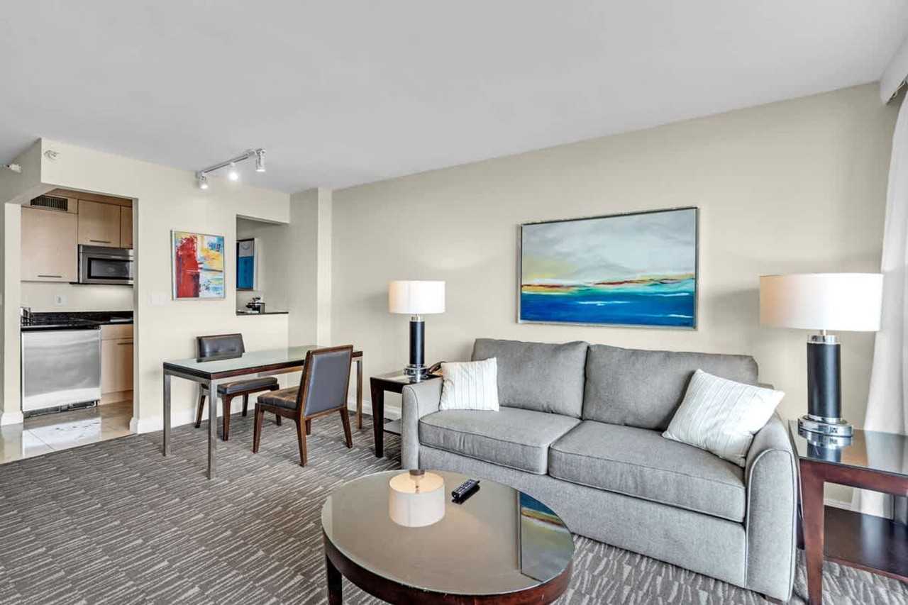 2670 E Sunrise Blvd #1372343P - Photo 2 of 29