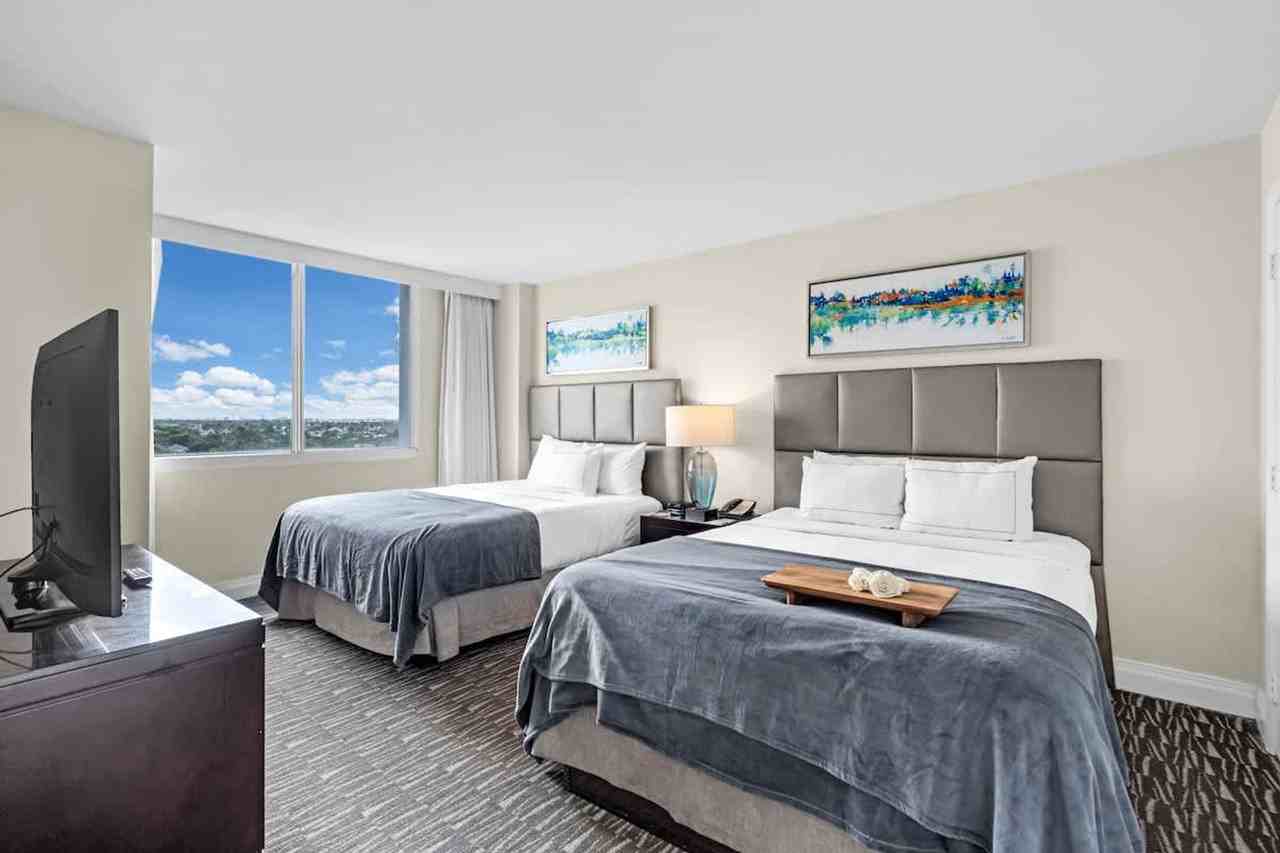 2670 E Sunrise Blvd #1372343P - Photo 7 of 29